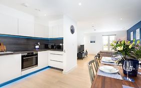 Luxury 3 Floor Town House By Tolcarne Beach